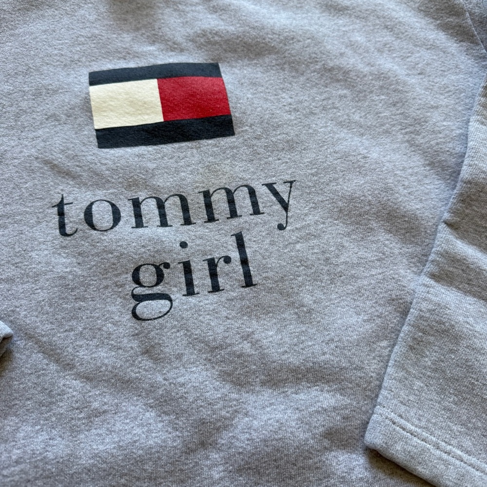 Tommy Hilfiger Vintage Light Gray Sweatshirt with Flag Logo - Picture 4 of 6